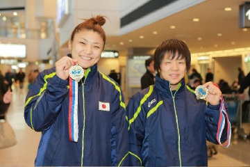 女子選抜チームがロシアから帰国