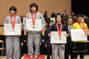 【写真集】ＪＯＣ杯カデット／女子表彰式