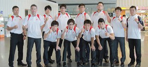 世界選手権の男子フリースタイル・チームが出発