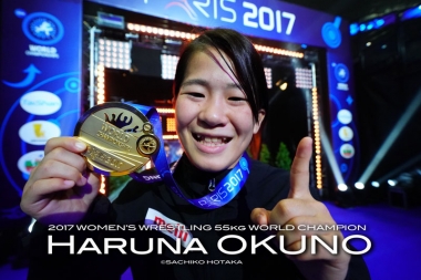 2017年世界選手権／金メダリストの笑顔・奥野春菜