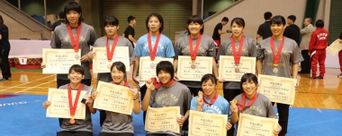 【一部訂正】愛知・至学館高が1位を奪取、男子のトップは秋田・秋田商高…2018年全日本選手権／エントリー選手数＝12位のチームが間違っていました