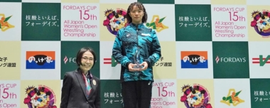 【写真集】2022年フォーデイズ杯全日本女子オープン選手／シニア個人表彰