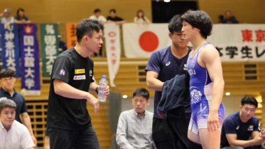 【2025年東日本学生リーグ戦・特集】団体戦特有の雰囲気の中、山梨学院大の一体感に負けた日体大