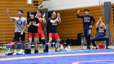 【2025年東日本学生リーグ戦・特集】「結果には満足していませんが、内容には満足しています」…二部優勝の慶大・吾田鉄司監督
