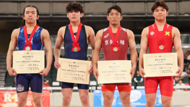 【写真集】2025年明治杯全日本選抜選手権／表彰式（男子フリースタイル）=写真修正