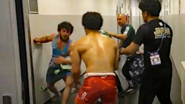 【場外乱闘動画】場外ファイトを仕掛けたイスマイル・ムスカエフ（ハンガリー）、冷静にかわした青柳善の輔（クリナップ）