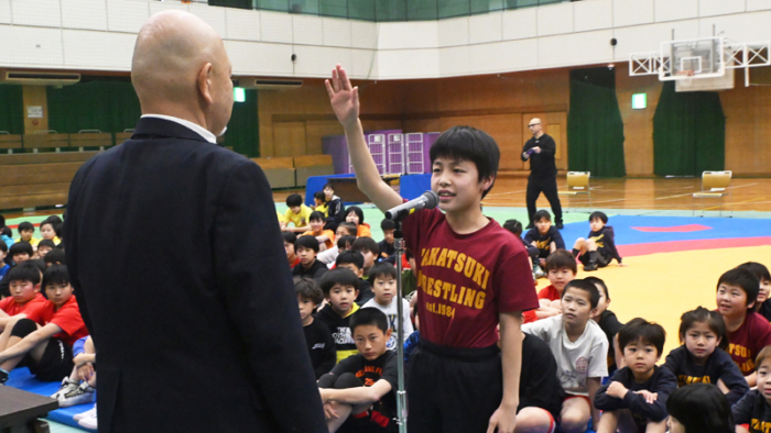 【都道府県だより・写真集】第40回高槻市長杯少年少女大会（開会式・幼年の部＝抜粋）