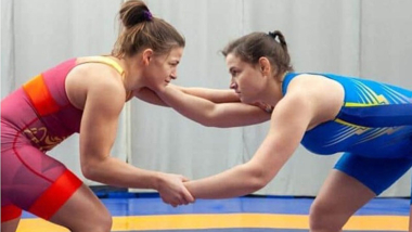 【リンク】女性アスリートを試合中に盗撮する不届き者　やめてほしいと元レスリング選手らがテレビで訴える（J-CASTニュース）